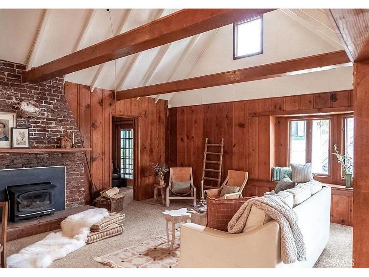 Picture of Home For Sale in Crestline, California, United States