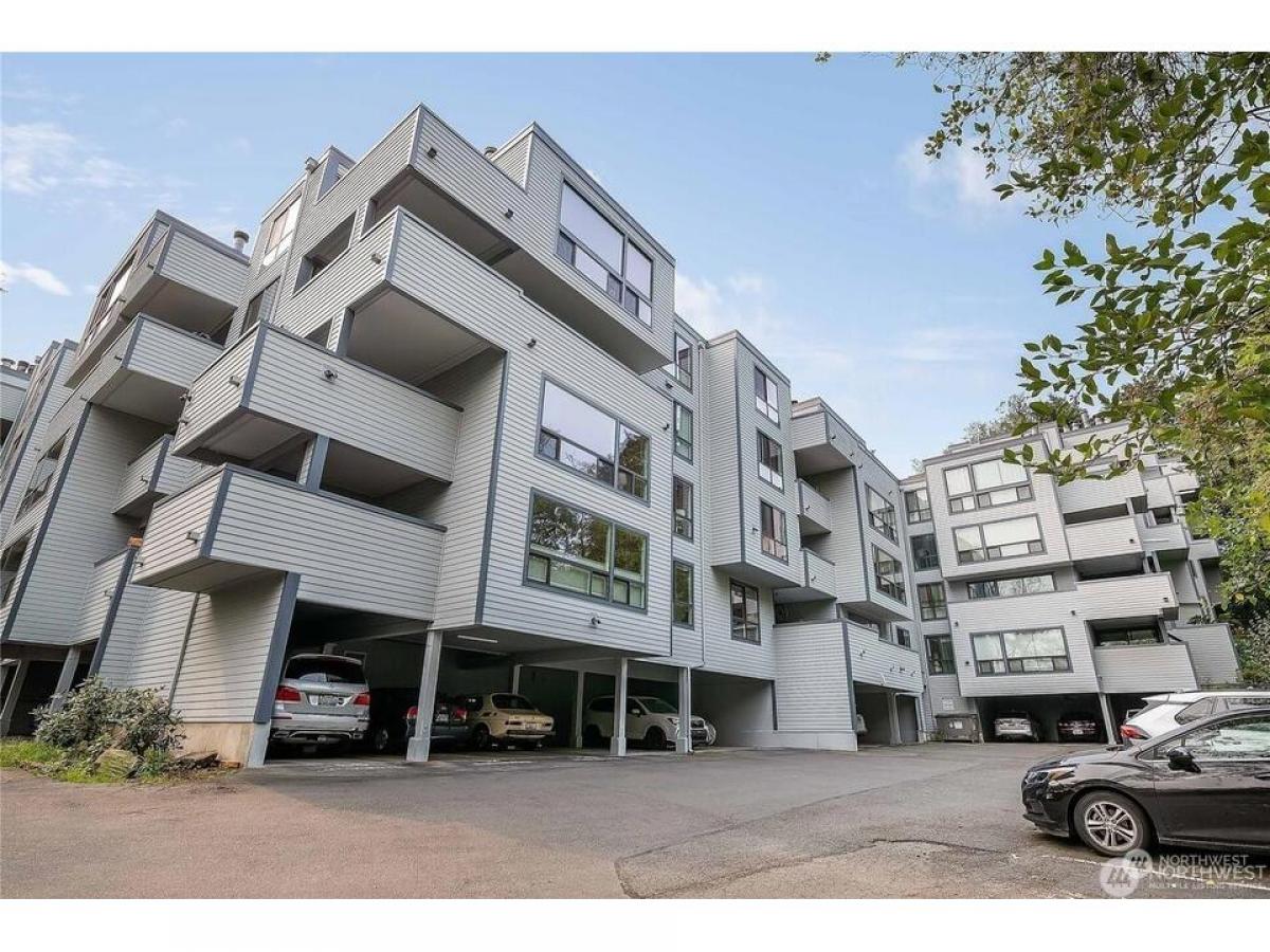 Picture of Condo For Sale in Seattle, Washington, United States