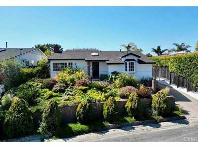 Home For Sale in Corona del Mar, California