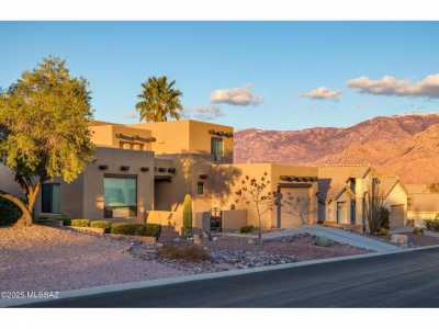 Home For Sale in Oro Valley, Arizona