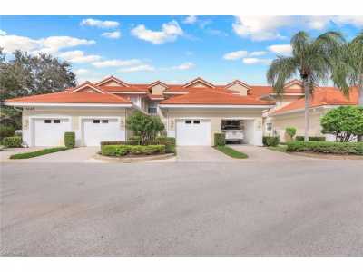 Condo For Sale in Naples, Florida