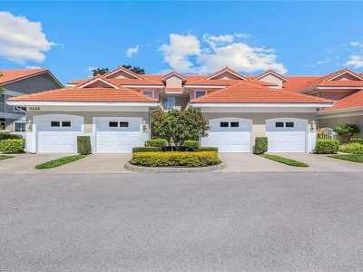 Condo For Sale in Naples, Florida