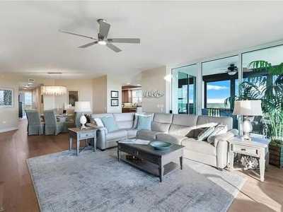 Condo For Sale in Naples, Florida