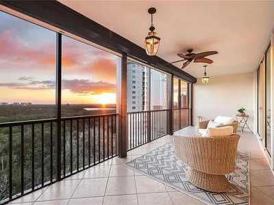 Condo For Sale in Naples, Florida