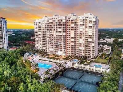 Condo For Sale in Naples, Florida