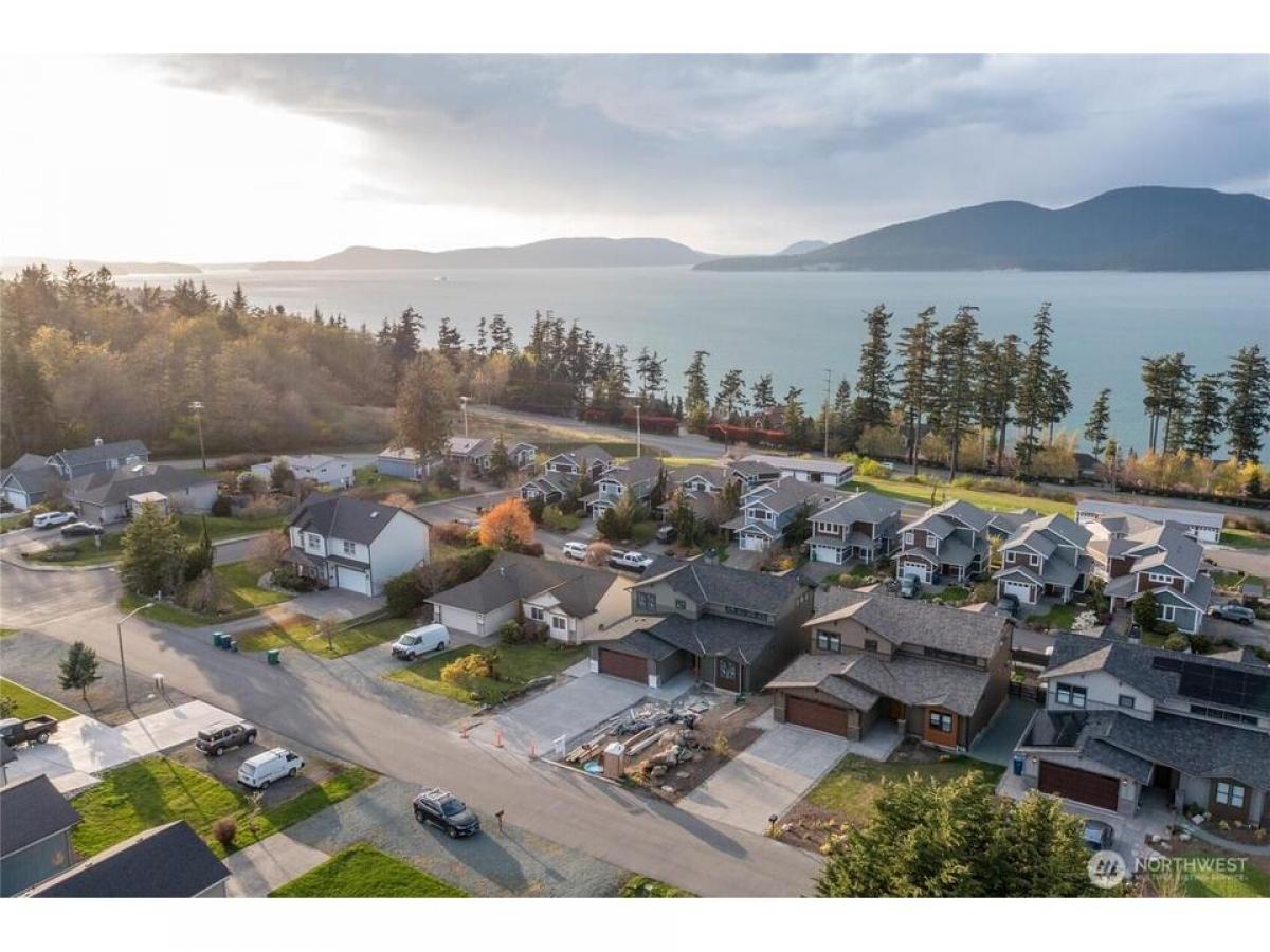 Picture of Home For Sale in Anacortes, Washington, United States