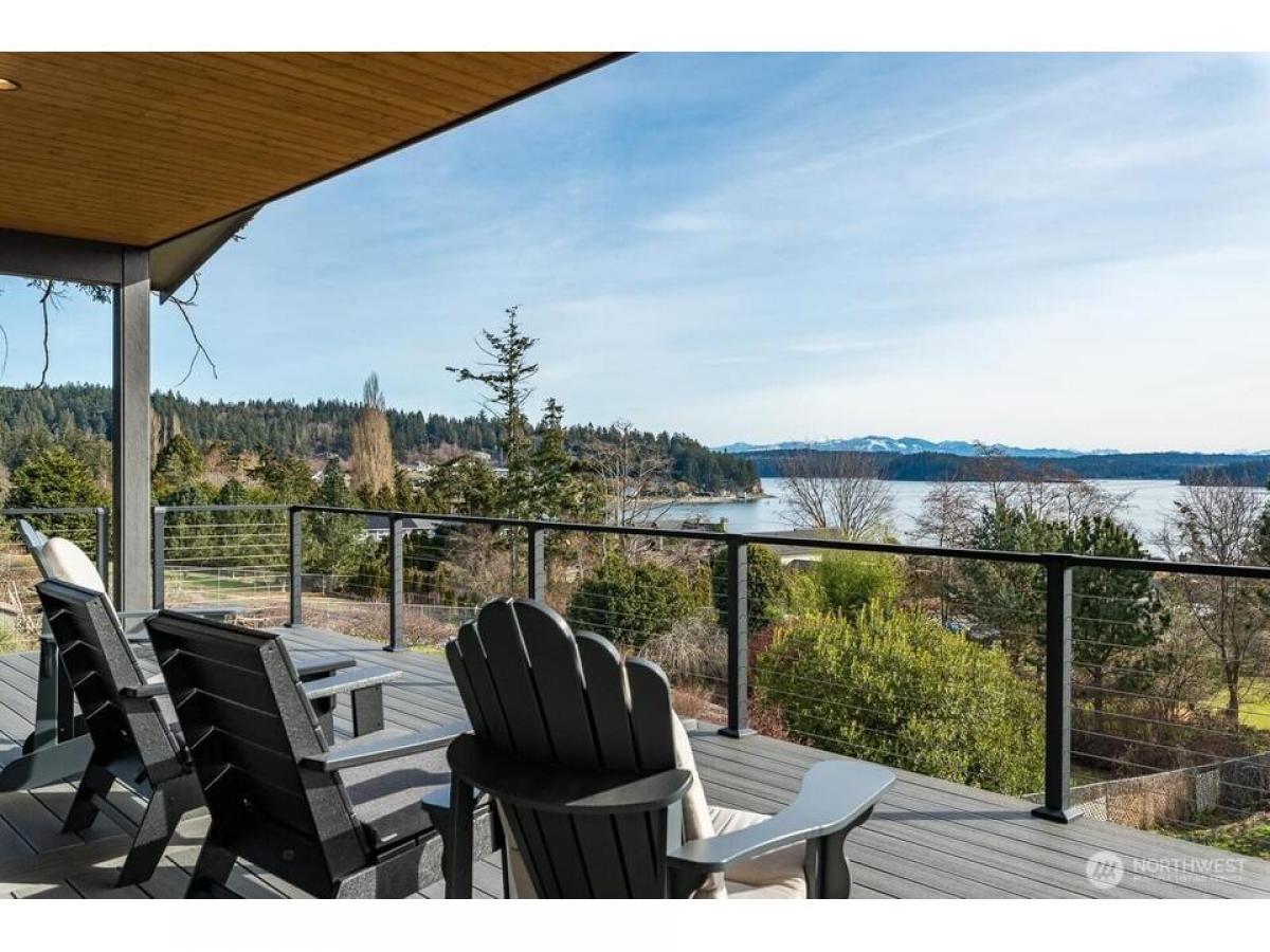 Picture of Home For Sale in Anacortes, Washington, United States