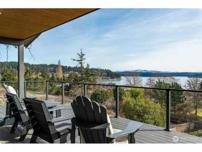Home For Sale in Anacortes, Washington