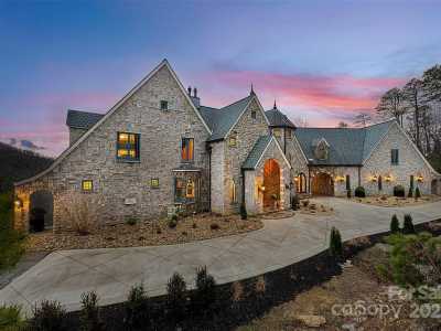 Home For Sale in Black Mountain, North Carolina