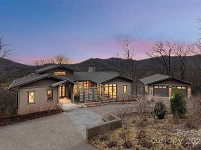 Home For Sale in Arden, North Carolina