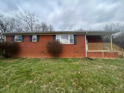 Home For Sale in Whitesburg, Tennessee