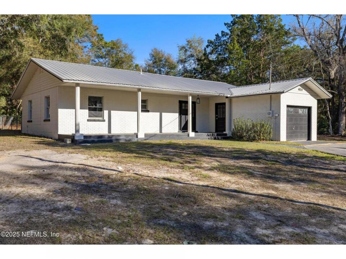 Picture of Home For Sale in Interlachen, Florida, United States