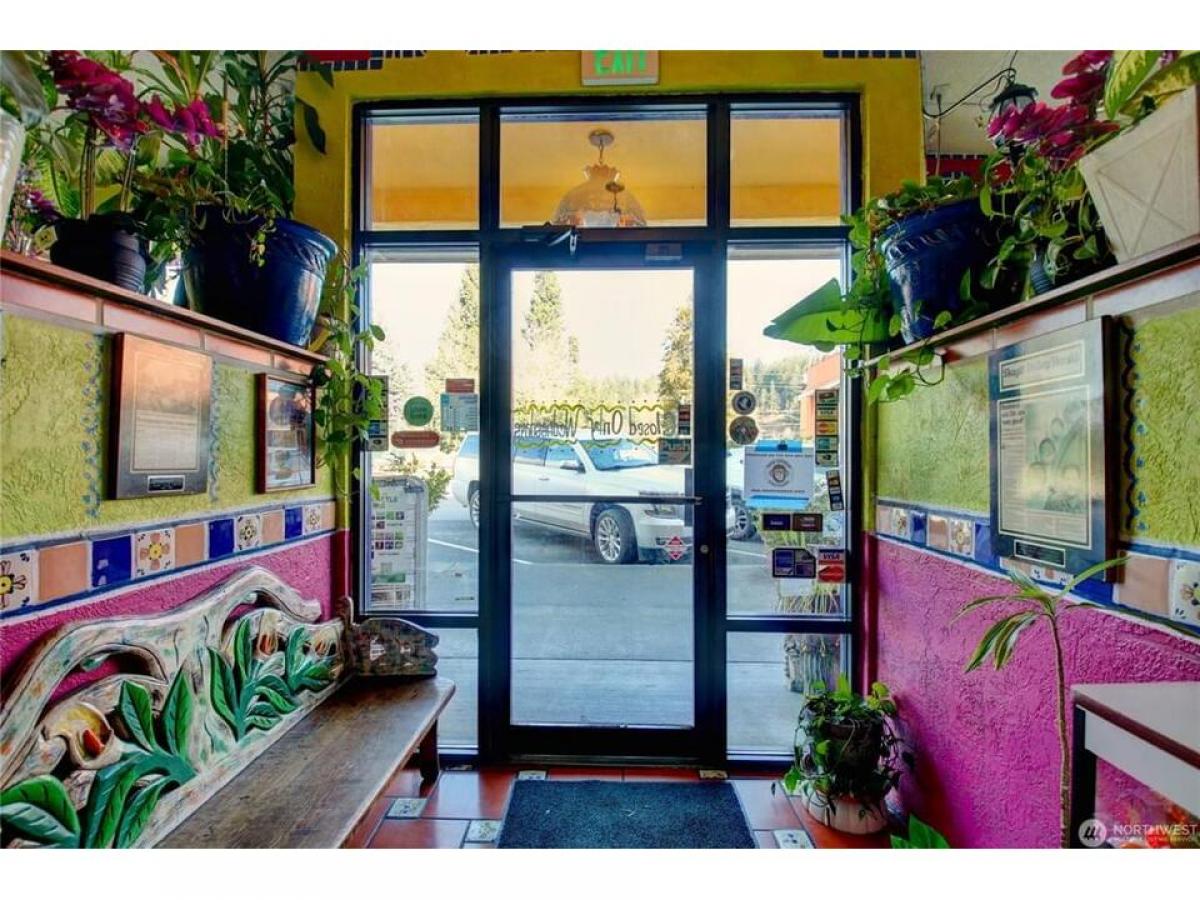 Picture of Commercial Building For Sale in Burlington, Washington, United States