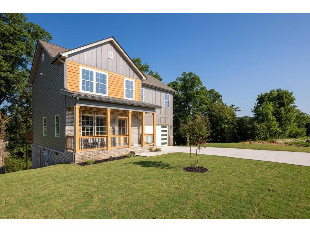 Picture of Home For Sale in Rossville, Georgia, United States