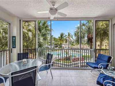 Condo For Sale in Naples, Florida