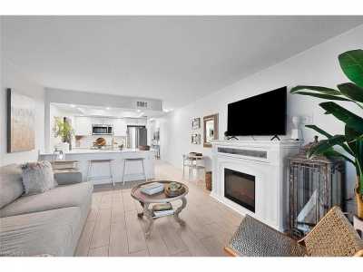 Condo For Sale in Naples, Florida