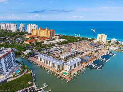 Condo For Sale in Naples, Florida