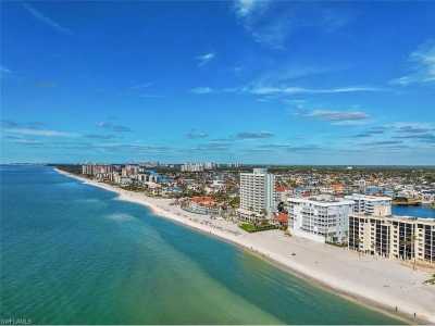 Condo For Sale in Naples, Florida