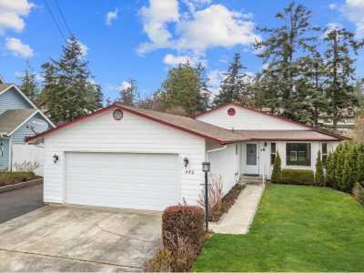 Home For Sale in Oak Harbor, Washington