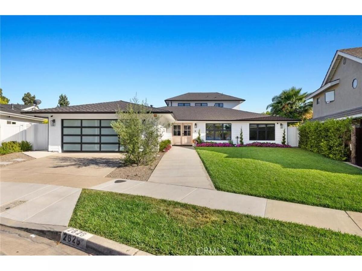 Picture of Home For Sale in Newport Beach, California, United States