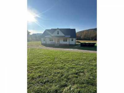 Home For Sale in Dunlap, Tennessee