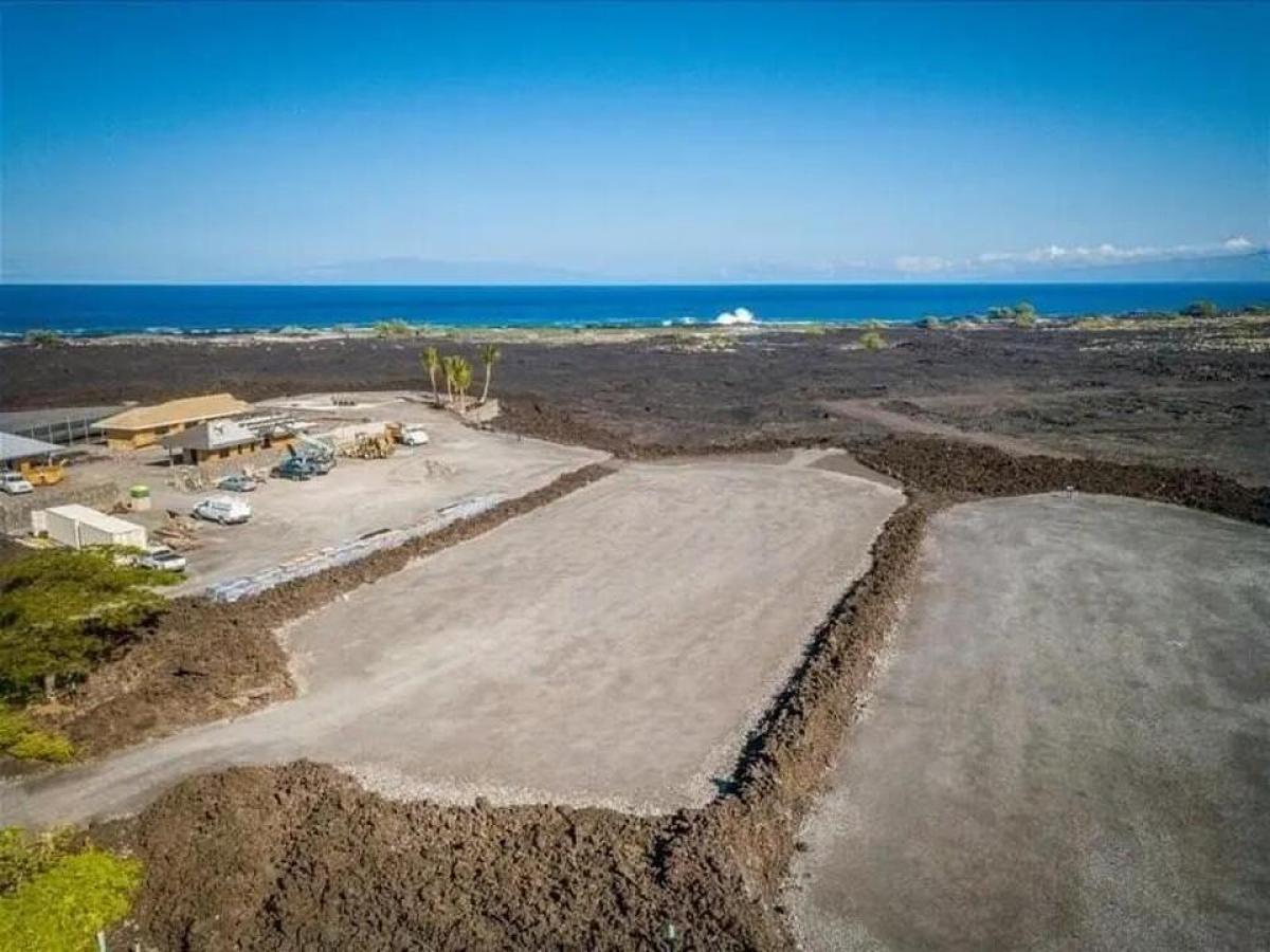 Picture of Residential Land For Sale in Kailua Kona, Hawaii, United States