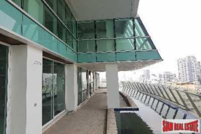 Duplex For Sale in Bangkok, Thailand