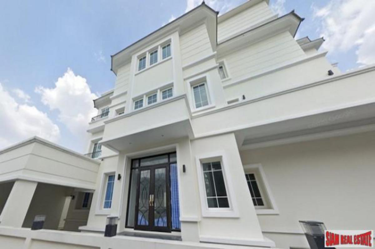 Picture of Villa For Sale in Bangkok, Bangkok, Thailand