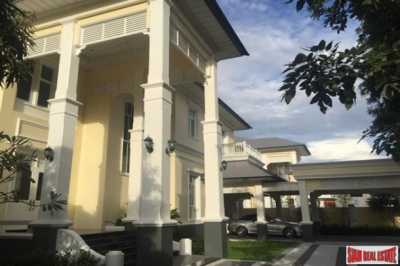 Villa For Sale in Bangkok, Thailand