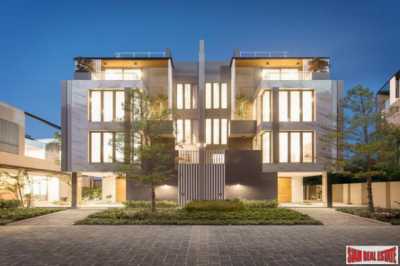 Villa For Sale in Bangkok, Thailand