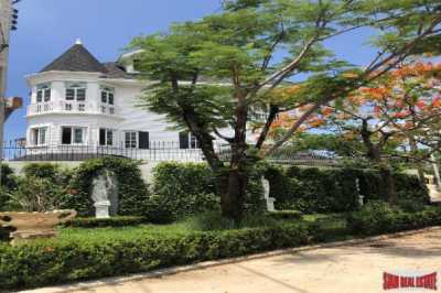 Villa For Sale in Bangkok, Thailand