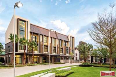 Villa For Sale in Bangkok, Thailand