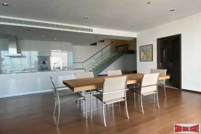 Duplex For Sale in Bangkok, Thailand