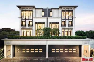 Villa For Sale in Bangkok, Thailand