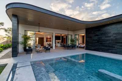 Villa For Sale in 
