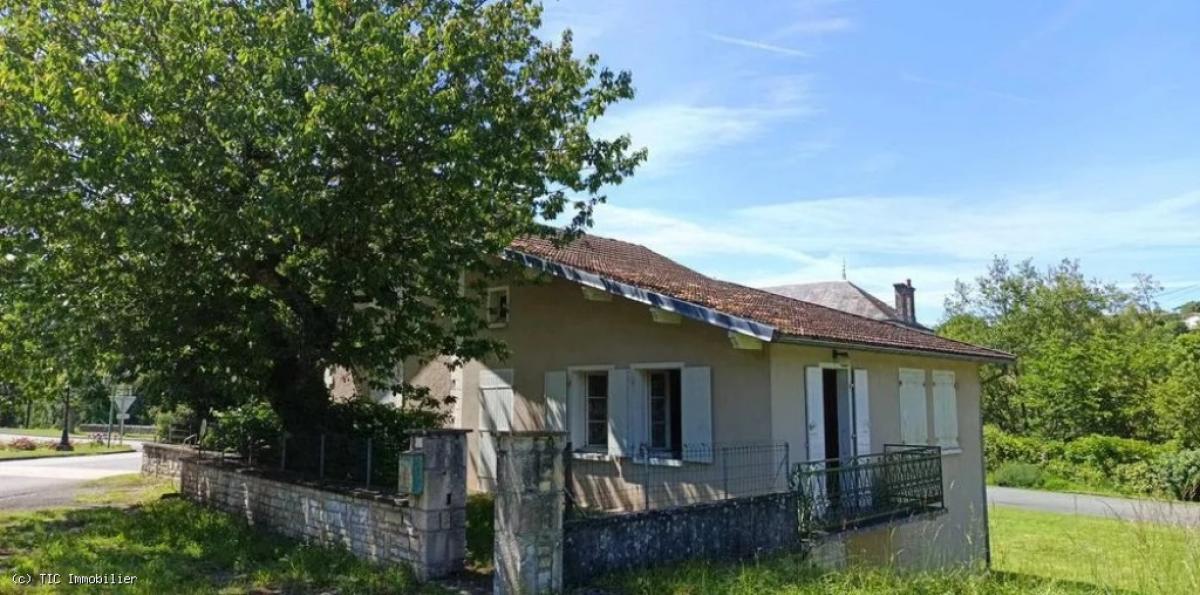 Picture of Home For Sale in Nanteuil En Vallee, Poitou Charentes, France