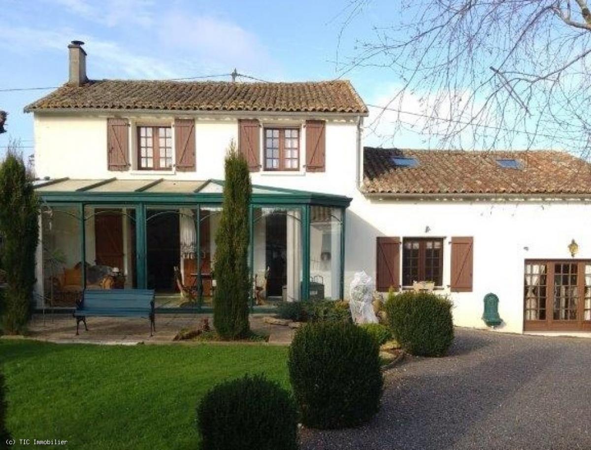 Picture of Home For Sale in Sauze Vaussais, Poitou Charentes, France