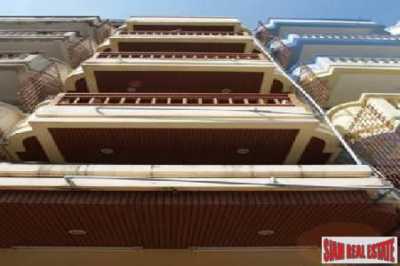 Retail For Sale in Chon Buri, Thailand