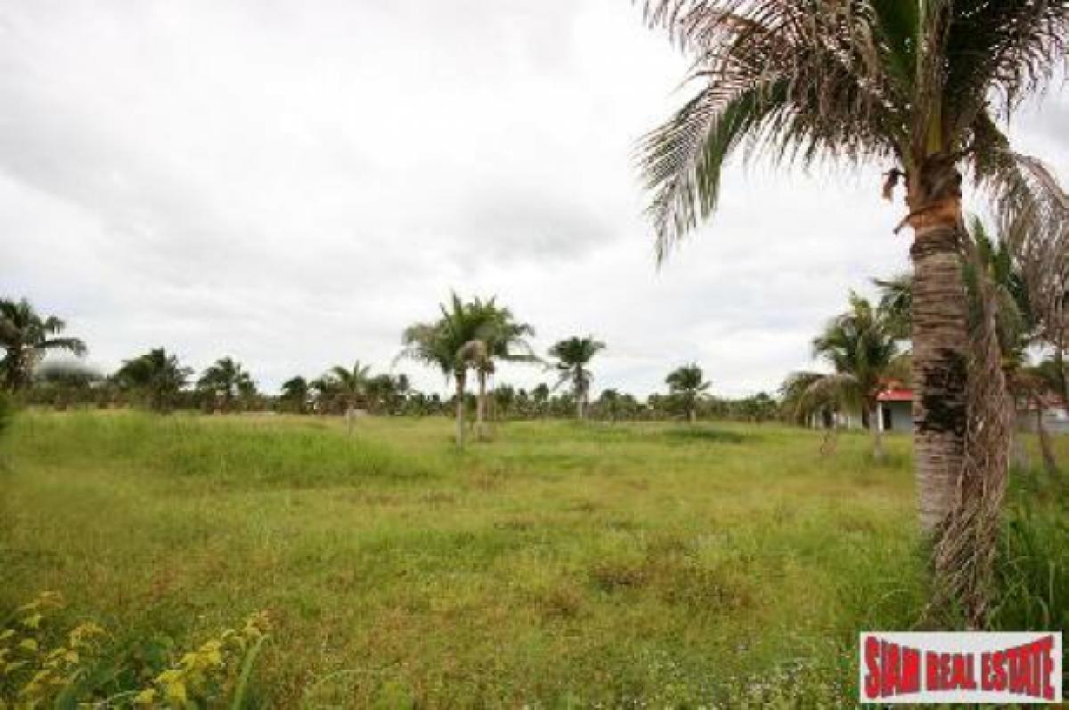 Picture of Residential Land For Sale in Prachuabkirikhan, Prachuap Khiri Khan, Thailand