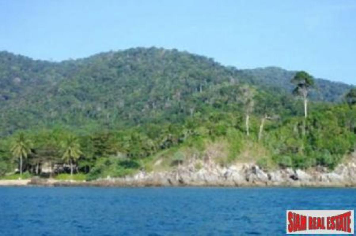 Picture of Residential Land For Sale in Koh Lanta, Krabi, Thailand