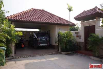Villa For Sale in Chon Buri, Thailand