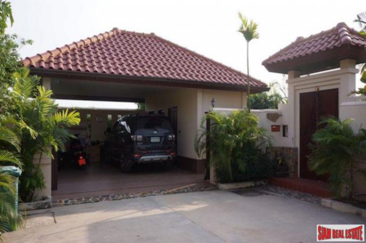 Picture of Villa For Sale in Chon Buri, Chon Buri, Thailand