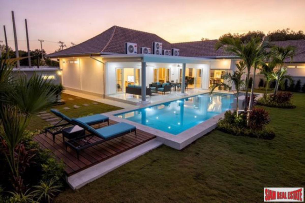 Picture of Home For Sale in Prachuabkirikhan, Prachuap Khiri Khan, Thailand