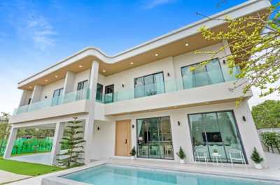 Villa For Sale in 