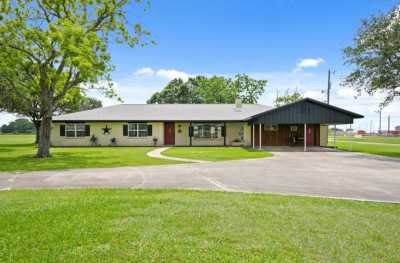 Home For Sale in Palacios, Texas