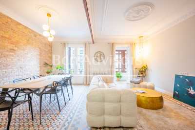 Apartment For Sale in Barcelona, Spain