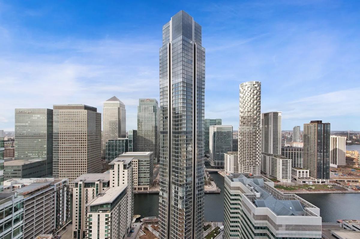 Picture of Apartment For Sale in Canary Wharf, Greater London, United Kingdom