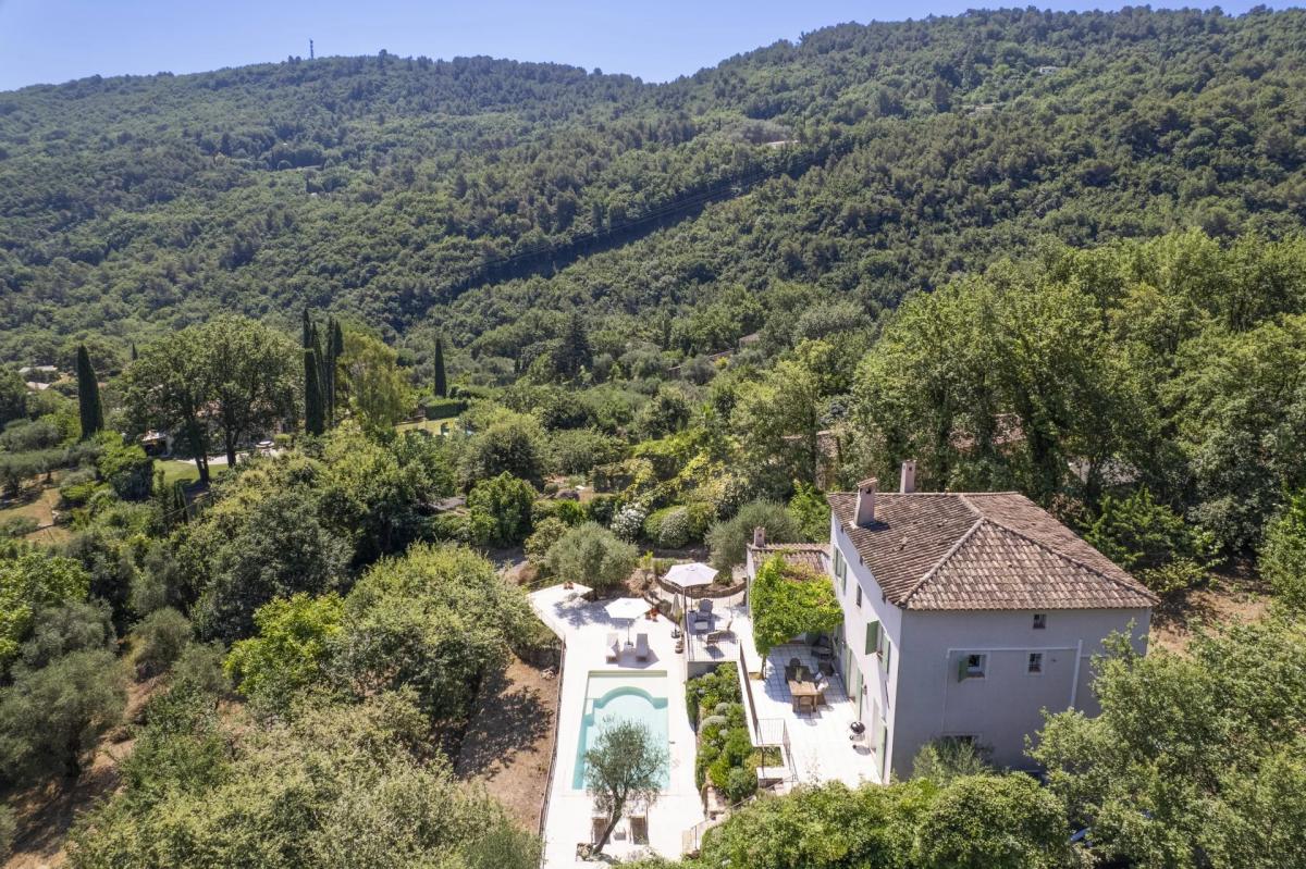 Picture of Home For Sale in Chateauneuf Grasse, Provence-Alpes-Cote d'Azur, France