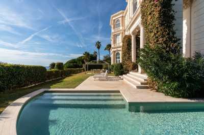 Apartment For Sale in Cannes, France