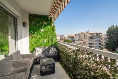Apartment For Sale in Cannes, France